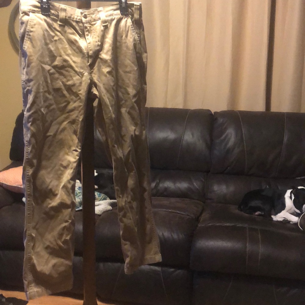Straight leg men’s khaki pants